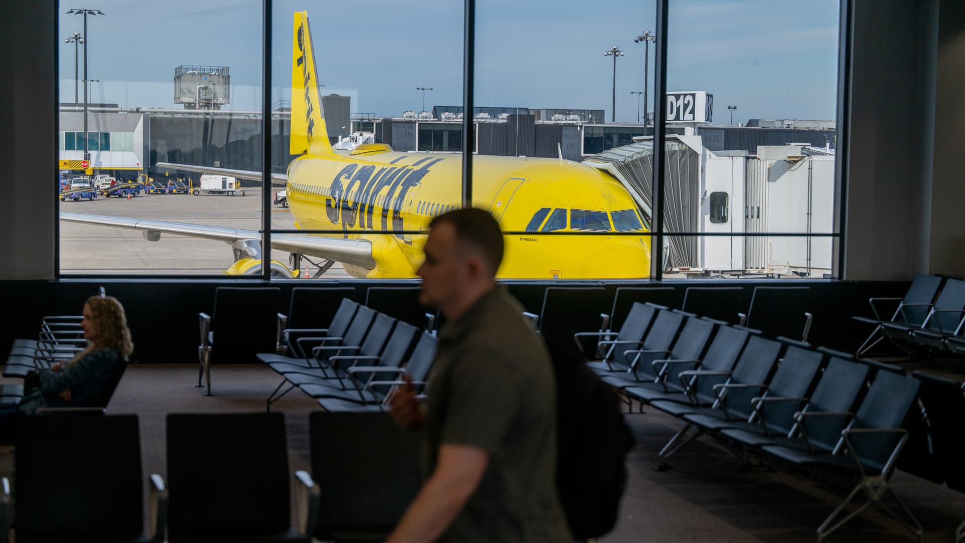 Spirit Airlines starts dismantling company after collapse