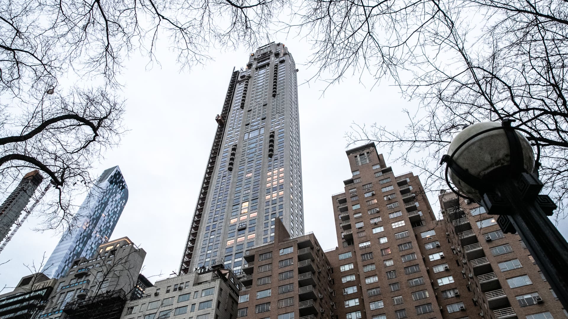 New York passes Mamdani's pied-a-terre tax. Who pays and how much