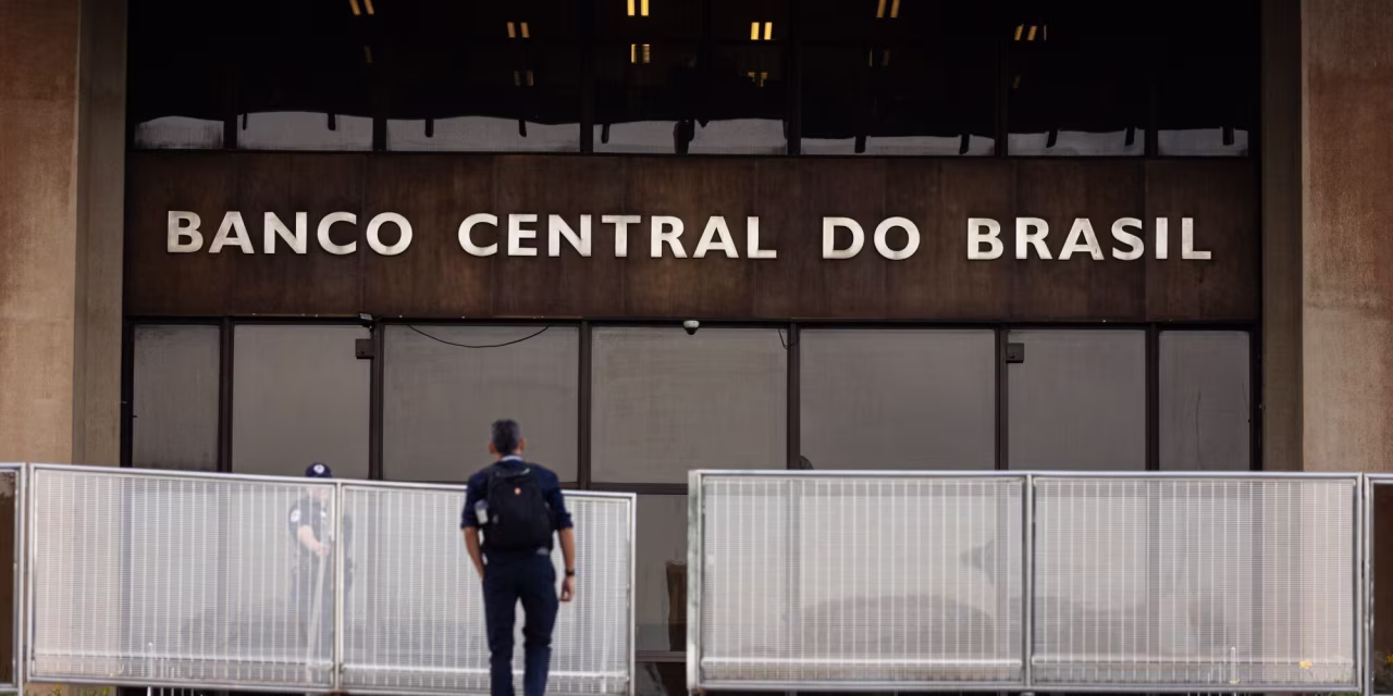 Brazil’s Central Bank Cuts Rates, Leaves Next Move Unclear Citing War