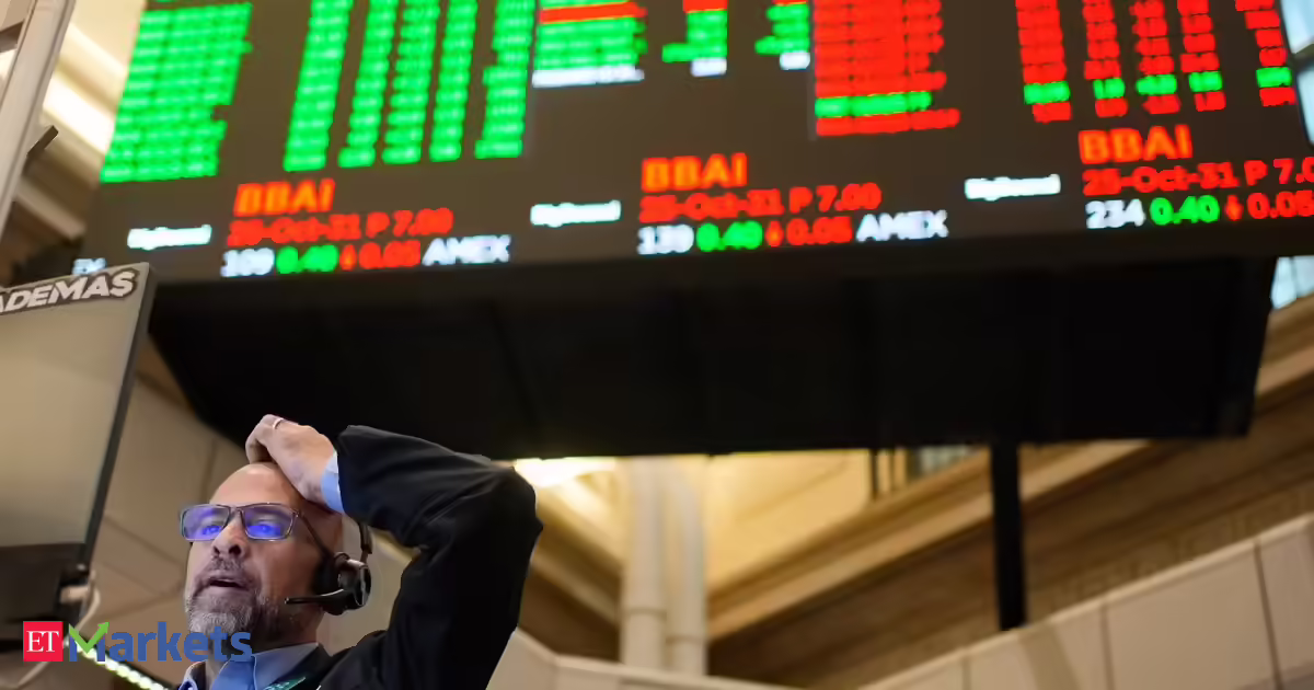 US stocks today: US stocks fall from record high on Middle East worries