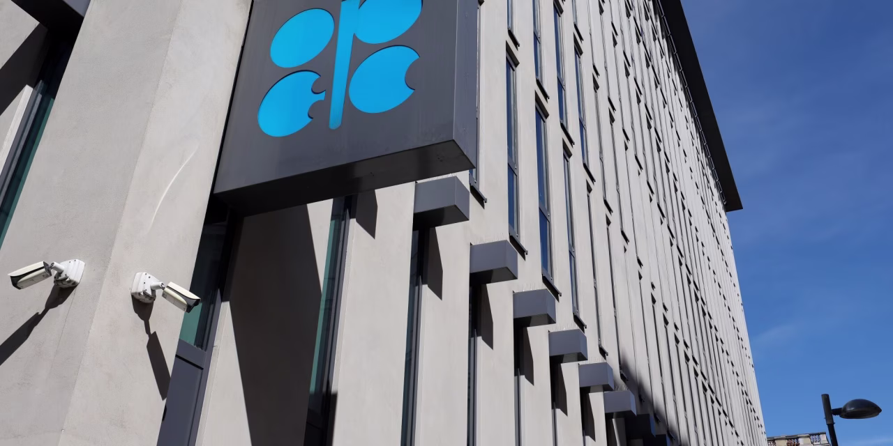 OPEC Signals Unity After U.A.E. Exit With Pledge to Boost Oil Output
