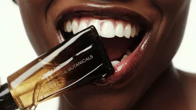 Lipid Lip Hydrating Lip Oil True Botanicals