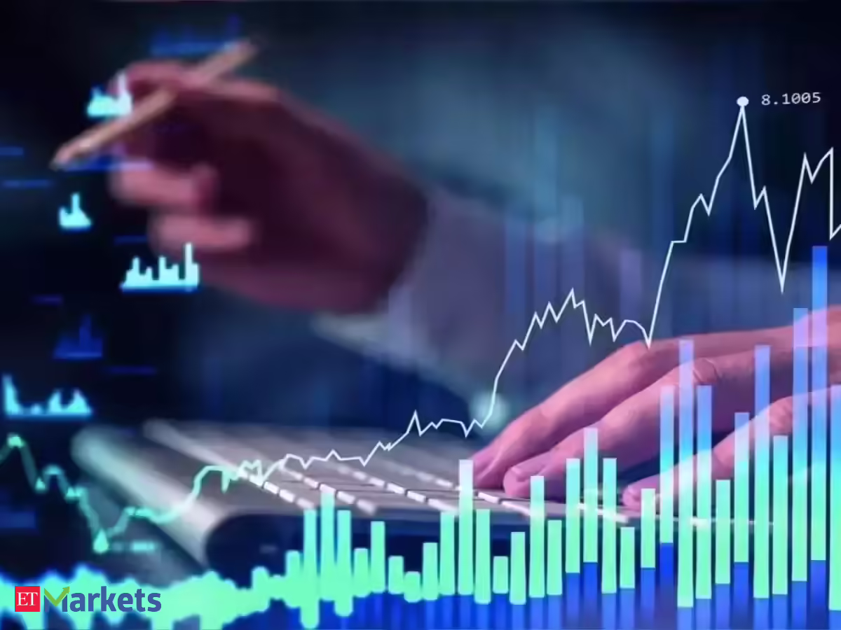 MFs, retail investors keep buying these stocks for two straight quarters; many fall over 25% - Smart Money Moves
