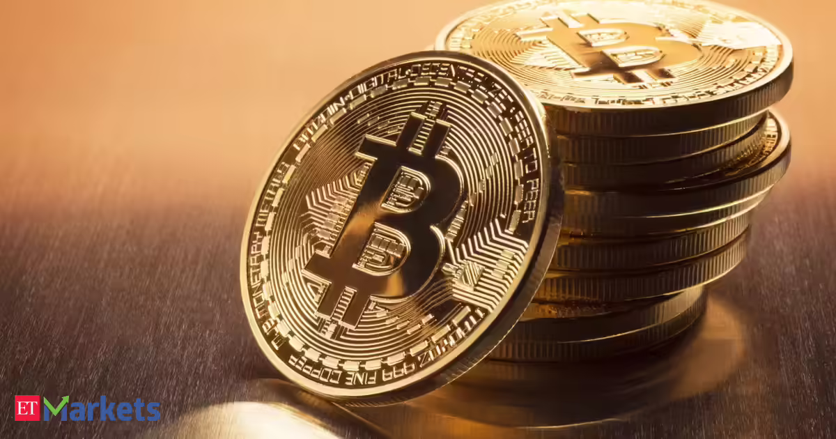 Bitcoin holds near $80,000 after rejection at $82,500; ETF outflows trigger cautious sentiment