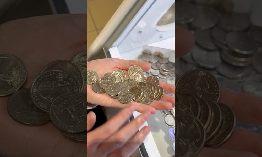Day 94 Trying to Win MONEY from the Coin Pusher! #shorts #arcade #money