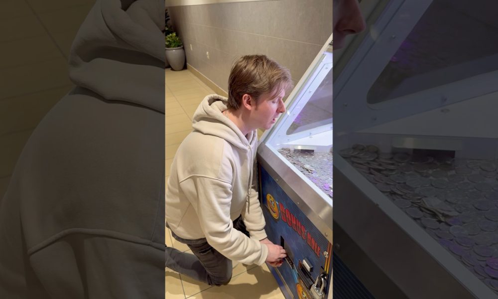 Day 93 Trying to Win MONEY from the Coin Pusher! #shorts #arcade #money