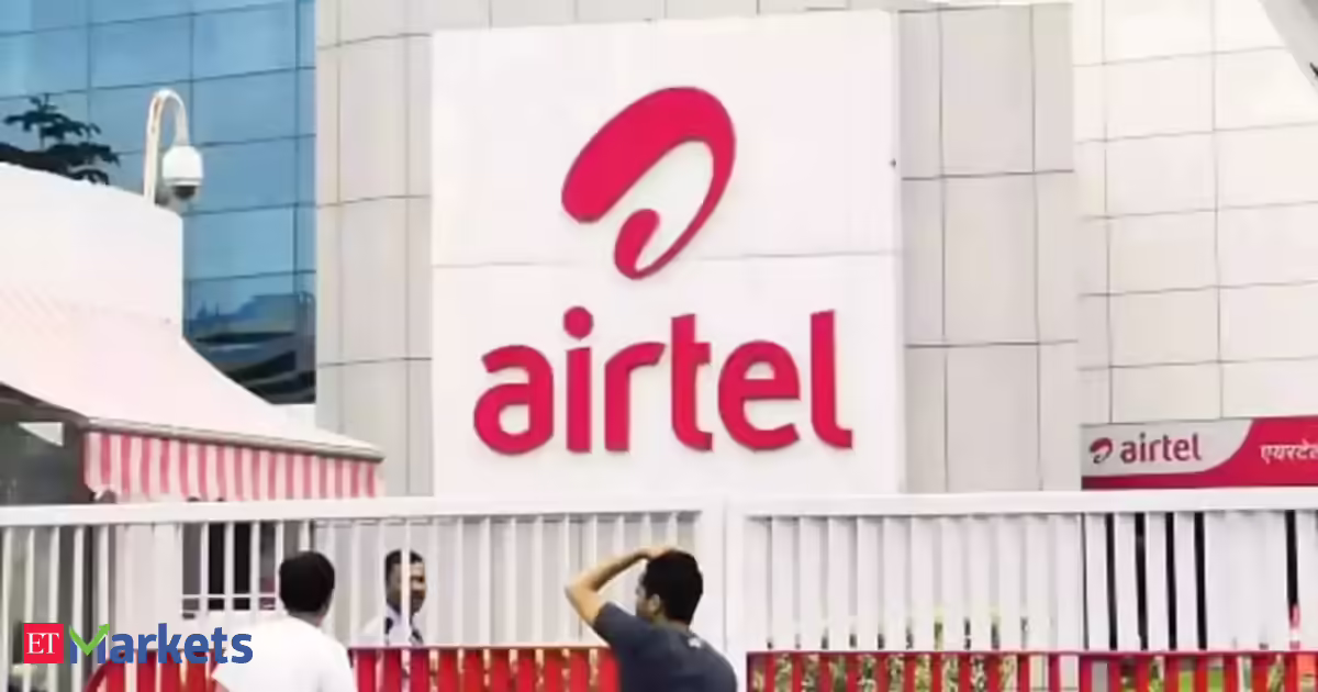 Bharti Airtel rings loud on D-St, briefly tops HDFC Bank in m-cap