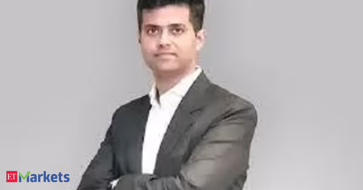 Bank Nifty near key resistance zone; breakout above 54,300 crucial: Ajit Mishra