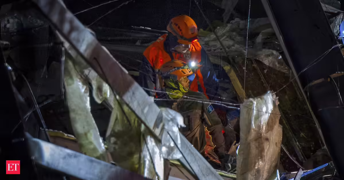 Dozens feared trapped in Philippines building collapse