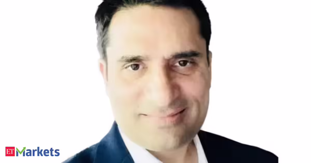 Global equity flows chasing momentum, not value: Anurag Singh