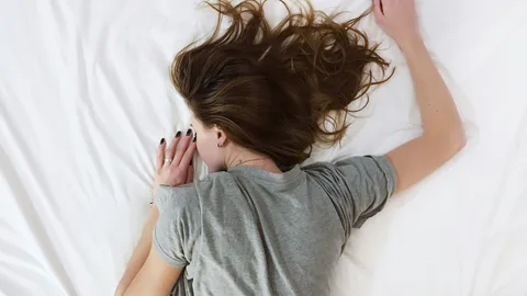 The Nighttime Habit A Psychologist Calls A 'Subtle' Burnout Sign