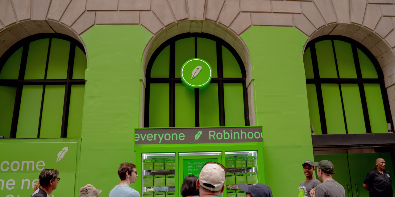Robinhood Lets Customers Use AI to Trade Stocks, Make Credit-Card Purchases