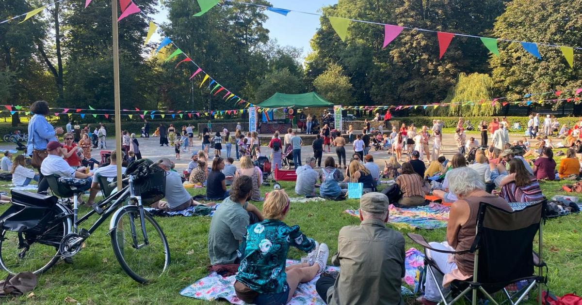 Rowntree Park picnic hosting York Together picnic event