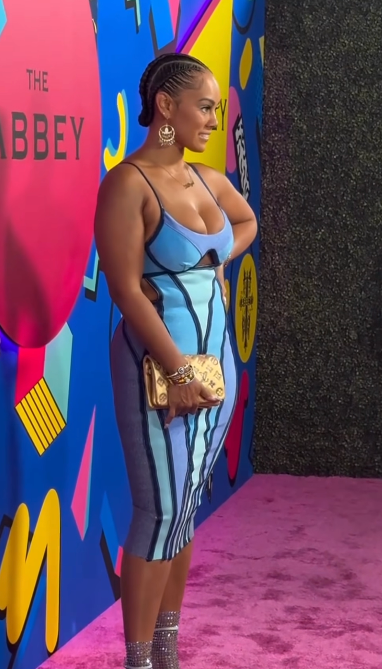 2 Dr Cheyenne Bryant Wore A Blue Fashion Nova Bandage Midi Dress At The Abbeys 35th Anniversary In West Hollywood