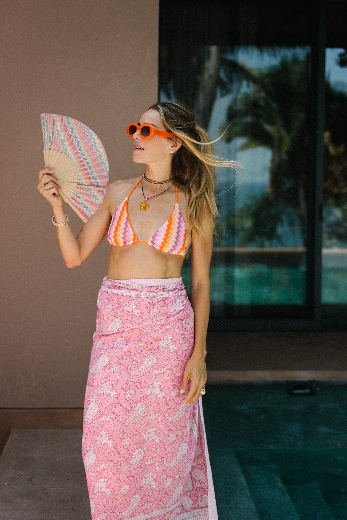 Amazon Sundays: Resort Mood - Julia Berolzheimer
