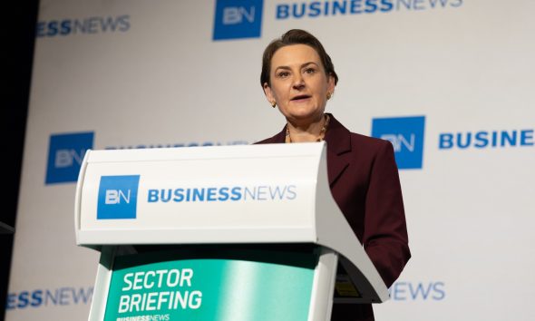 Sanderson rejects calls over delayed energy system plan