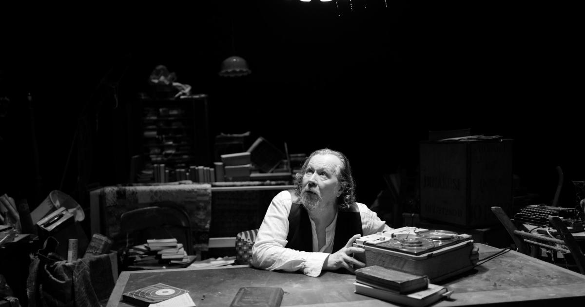 Gary Oldman returns to stage in Krapp's Last Tape