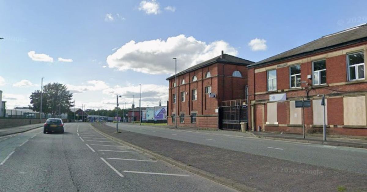 Man arrested following police car chase in Bolton