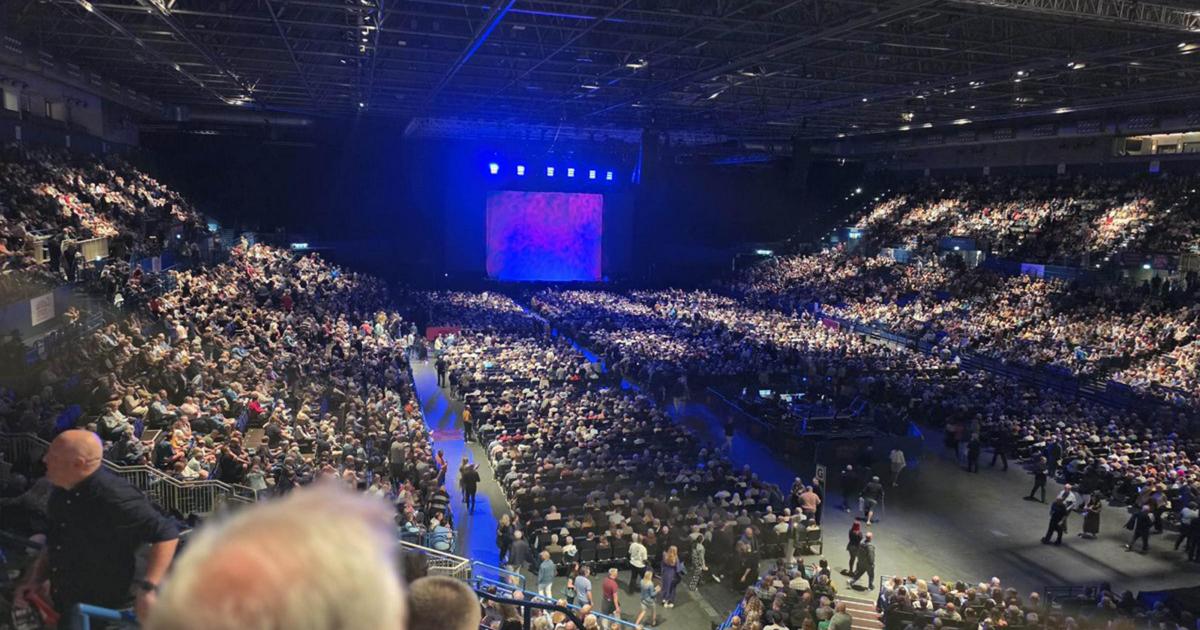 Peter Kay show bomb hoax suspect ordered to leave courtroom