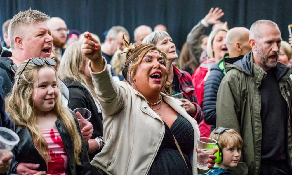 Hundreds gather for annual Crookfest music festival 2026