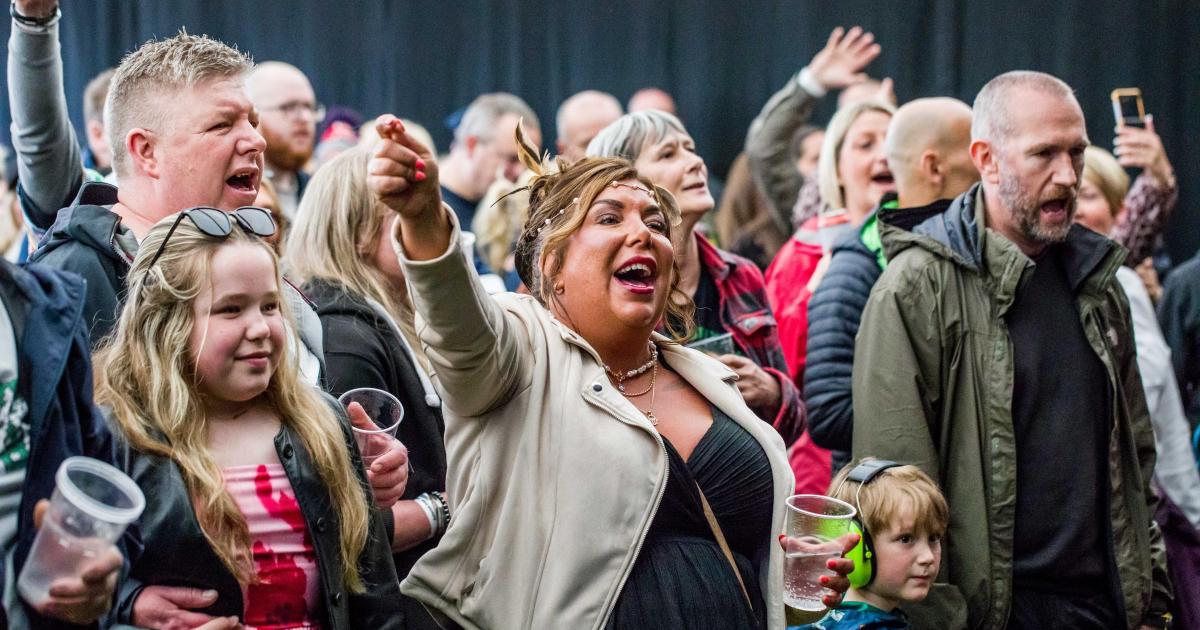 Hundreds gather for annual Crookfest music festival 2026
