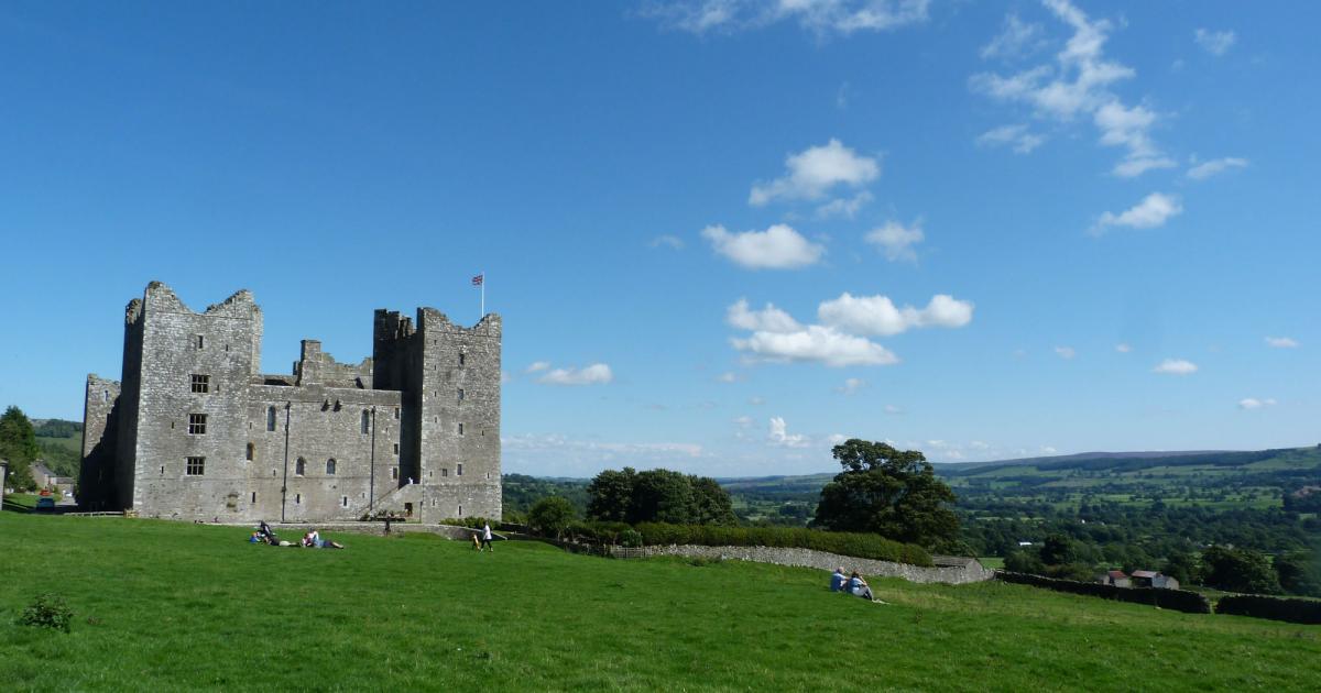 Wensleydale walk via Bolton Castle and Aysgarth Falls