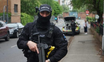 Armed police swoop in Rosemary Court - man arrested
