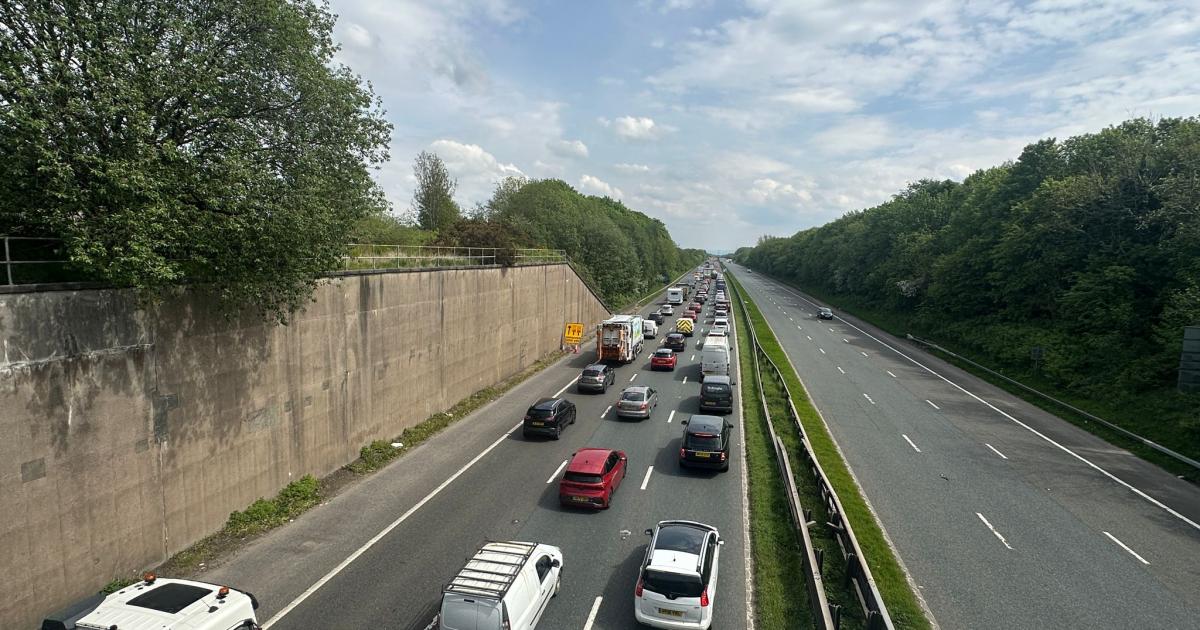 Police issue tragic update as M61 closed both directions near Bolton