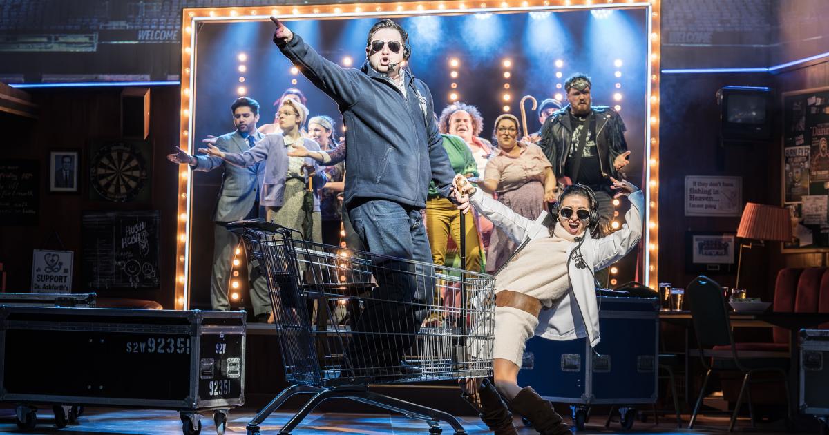Review - Bank of Dave the Musical at the Lowry, Salford