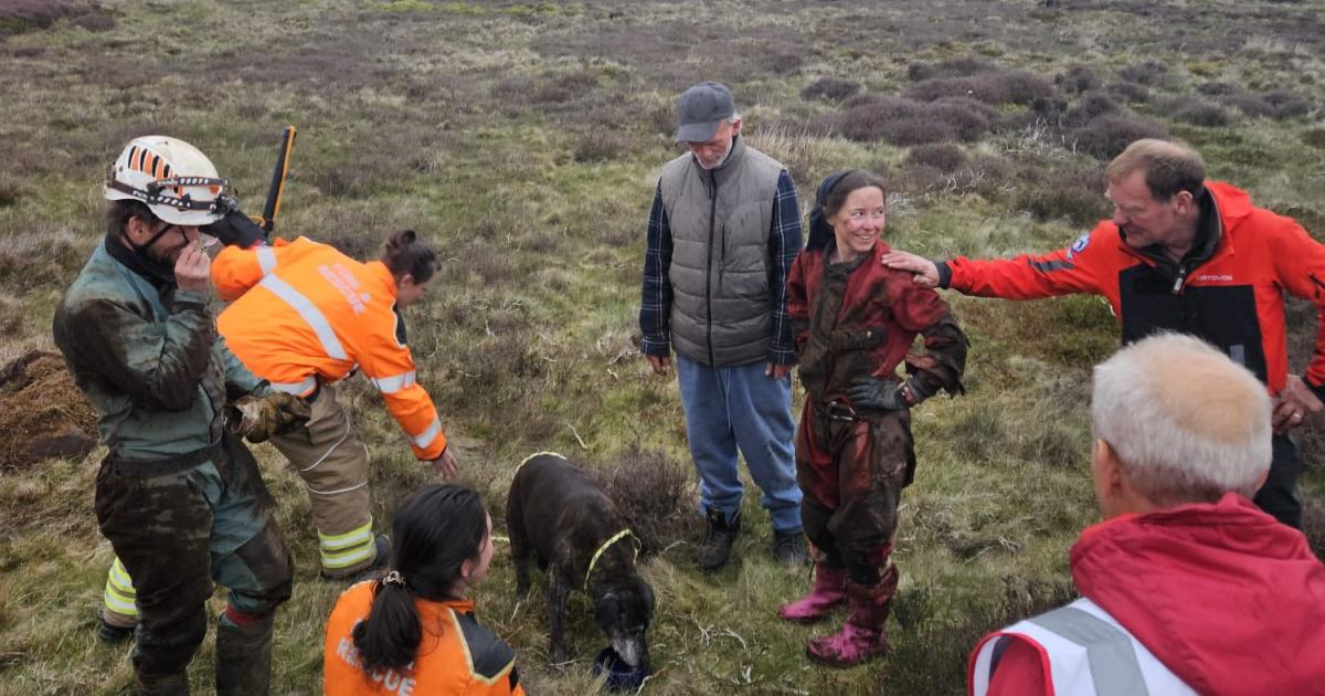 Cordon in place after 6 hour dog rescue from Blakey Ridge