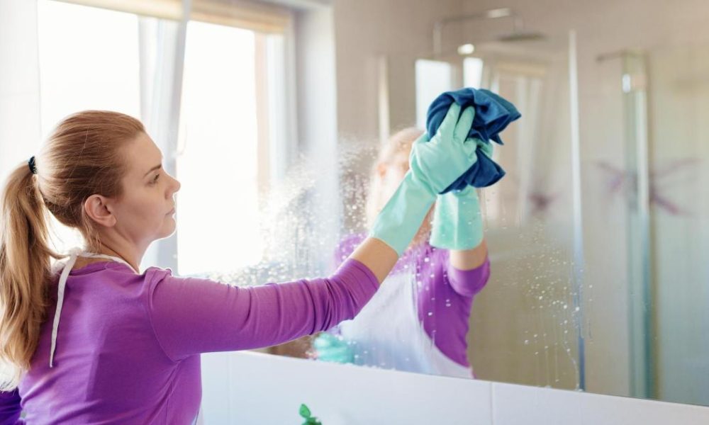 Cleaning expert shares simple 1p cleaning hack for mirrors