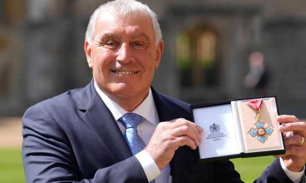Peter Shilton to talk gambling addiction in South Shields