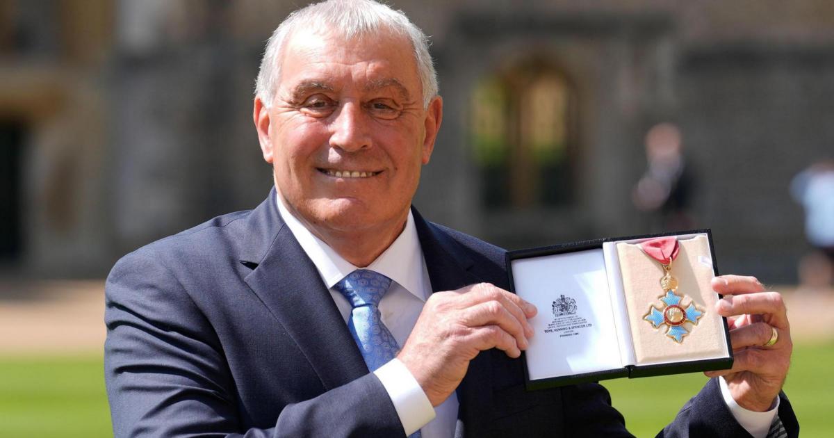 Peter Shilton to talk gambling addiction in South Shields