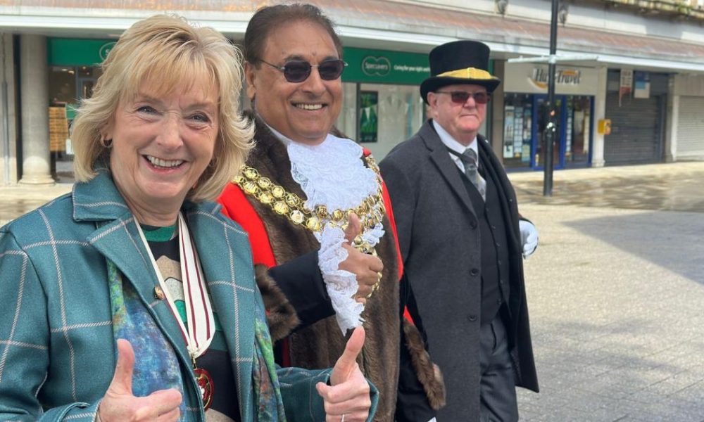 Bolton mayor leads Civic Sunday parade and service
