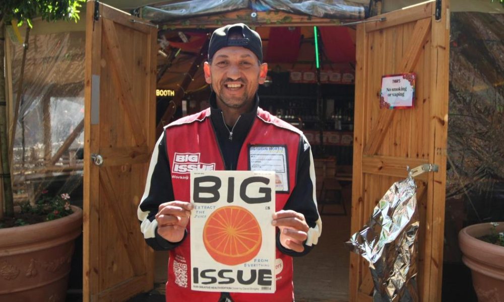 Heatwave 'can't stop' dancing York Big Issue vendor