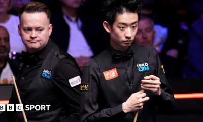 Shaun Murphy & Wu Yize pose with the trophy
