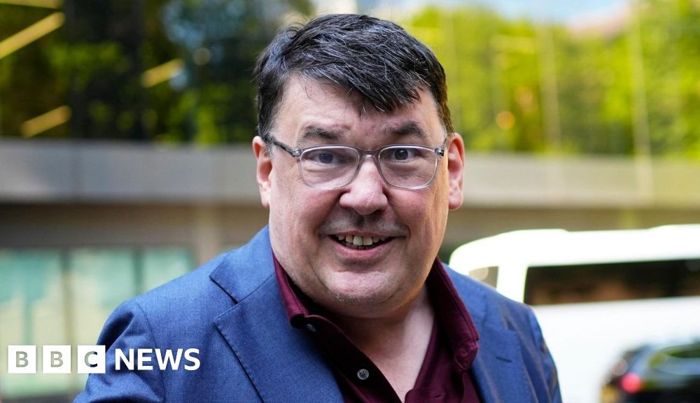 Graham Linehan's conviction for damaging trans activist's phone overturned