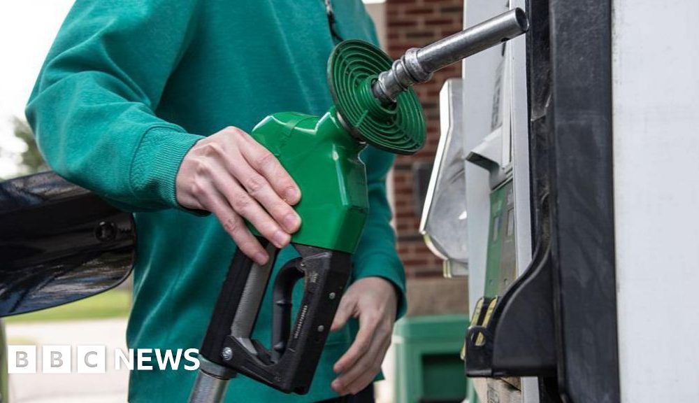 Oil prices ease as US seeks reopening of the Hormuz Strait