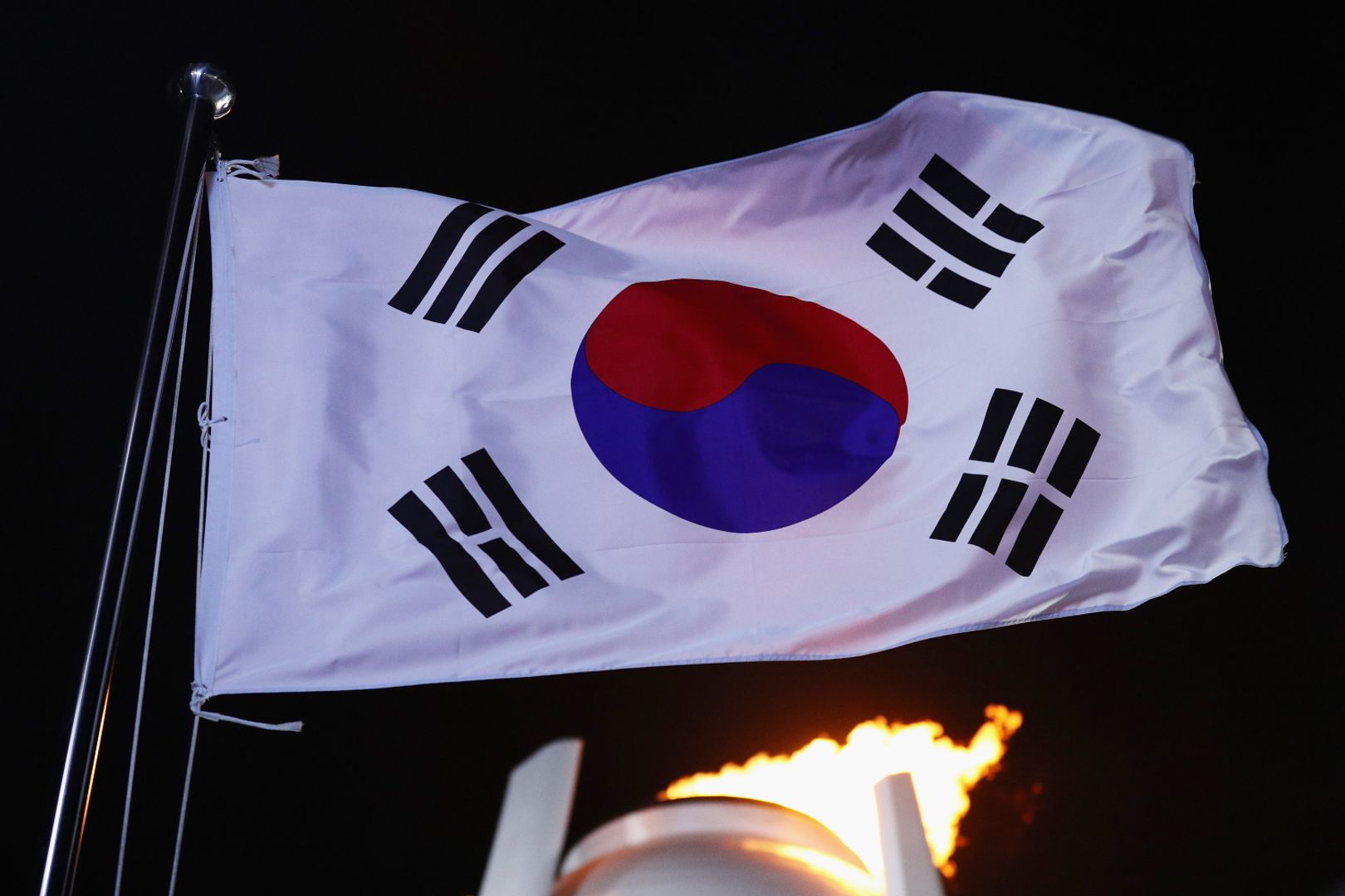 XRP traders eye $1.5 as Ripple-linked token tops bitcoin (BTC) volumes in Korea