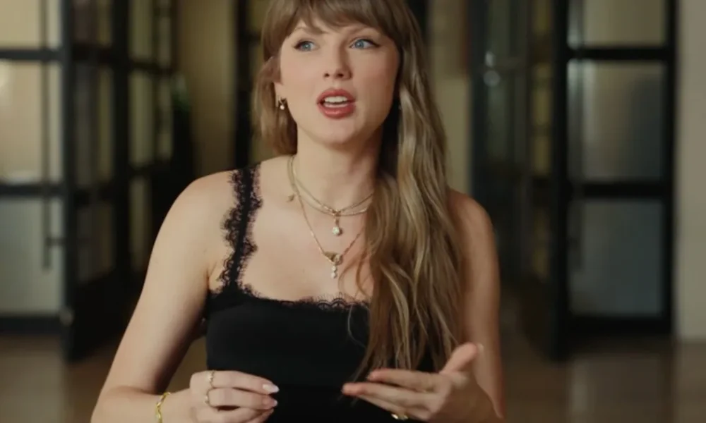 Taylor Swift Confesses The Fan Habit She Finds 'Weird'