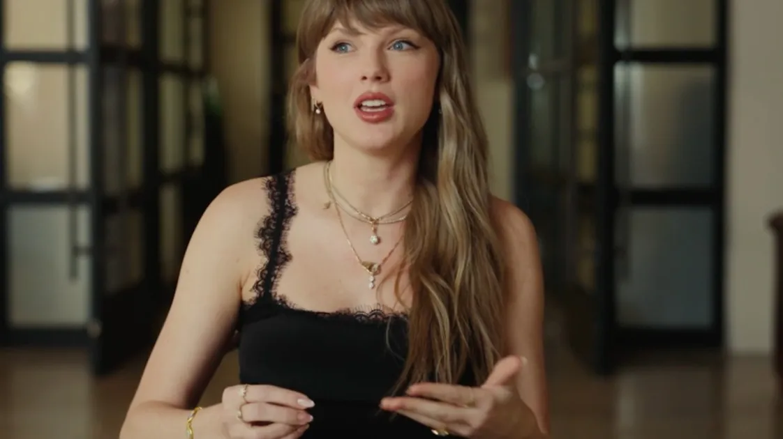 Taylor Swift Confesses The Fan Habit She Finds 'Weird'