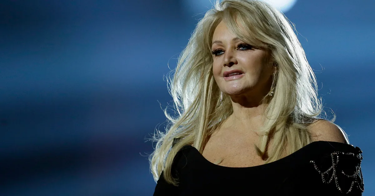 Bonnie Tyler Placed In An Induced Coma After Undergoing Surgery