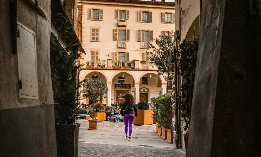 'Passeggiata': The Italian Walk To Help Your Heart And Sleep
