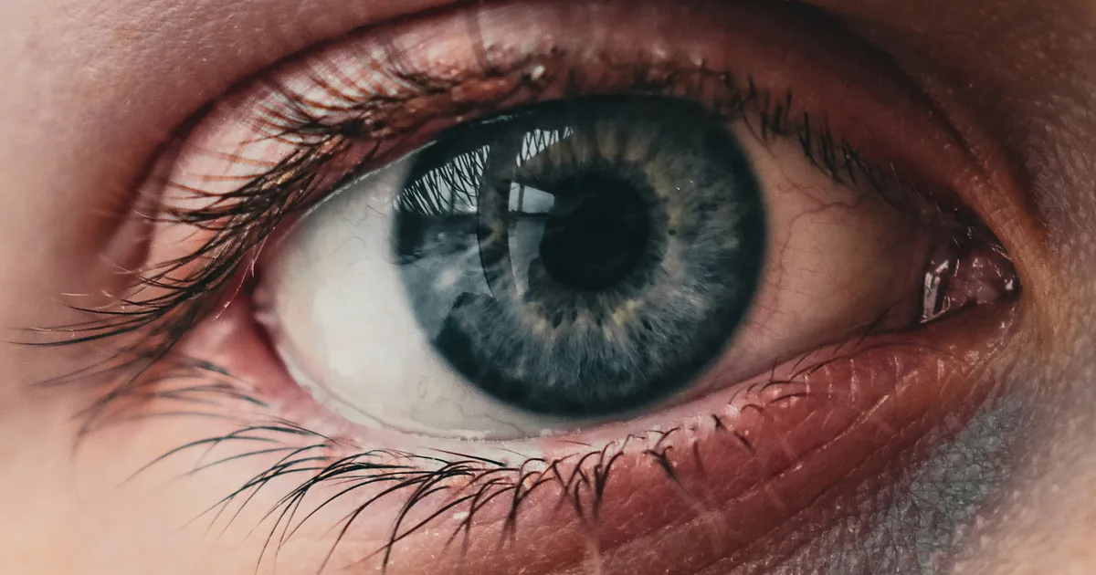 Why Do Some People See Patterns When They Close Their Eyes?