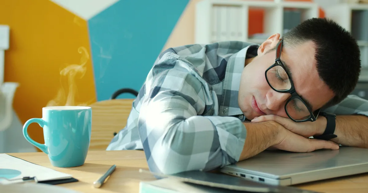 Experts Share The Common Signs You Aren't Sleeping Well Enough
