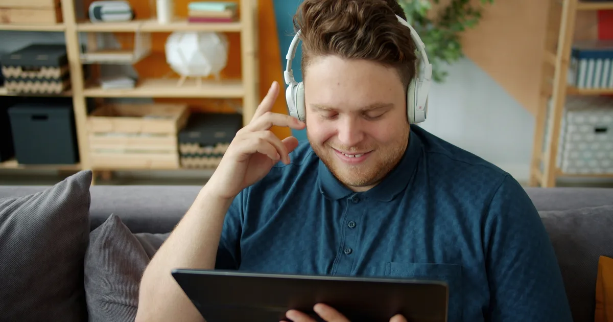Experts Debate Whether Or Not Audiobooks Count As Reading