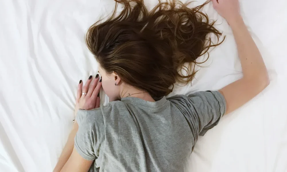 Science Says Sleeping Naked In A Heatwave Is A Terrible Idea