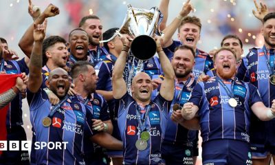 Maxime Lucu lifts the Investec Champions Cup trophy