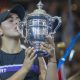 Bianca Andreescu kisses the US Open surrounded by confetti
