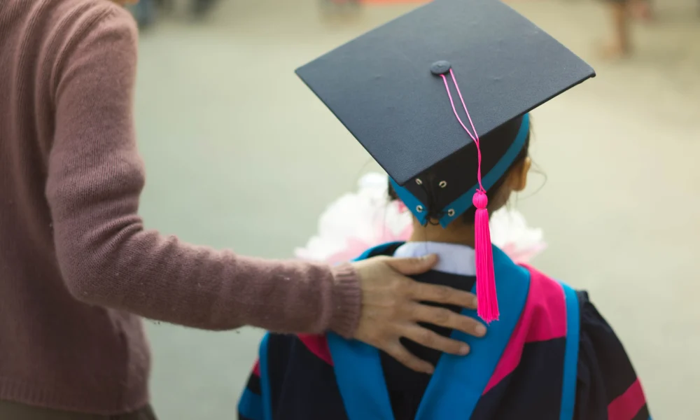 ABCs & Altercations! Ohio Kindergarten Graduation Turns Chaotic as Brawl Leaves 1 Hospitalized, 1 Arrested (VIDEO) Jessica Anderson